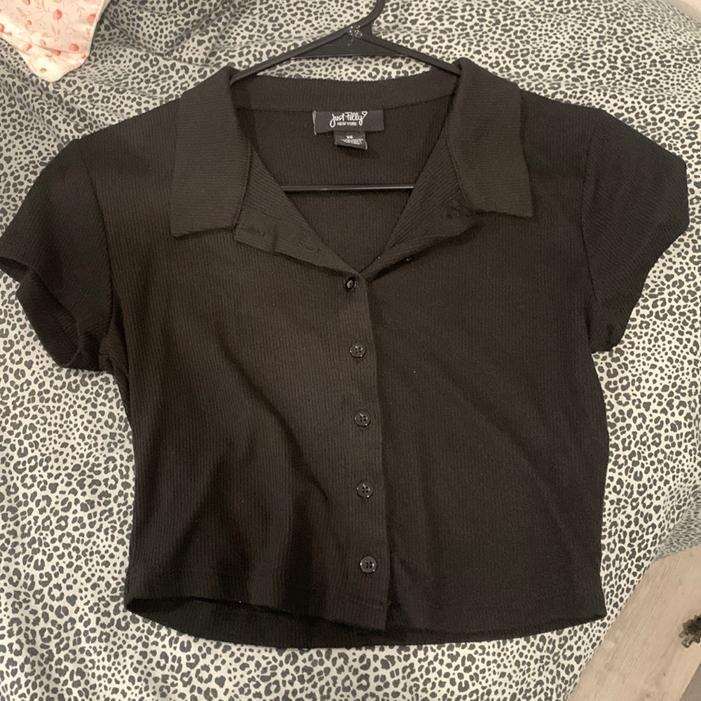 black crop top